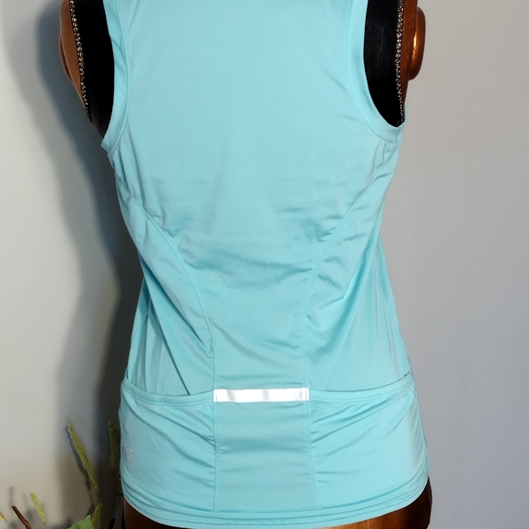 Performance Tank Tops Women Large - Picture 3 of 5